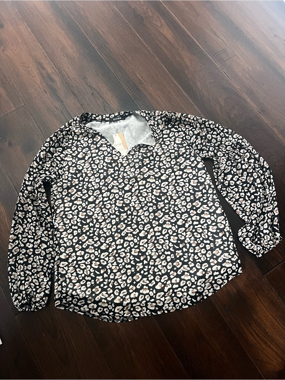 Floral Long Sleeve Blouse in Black & White